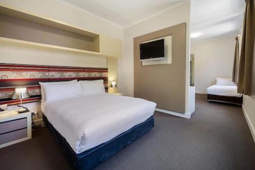 Western Hotel